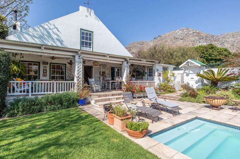 3 Bedroom Property for Sale in Lakeside Western Cape